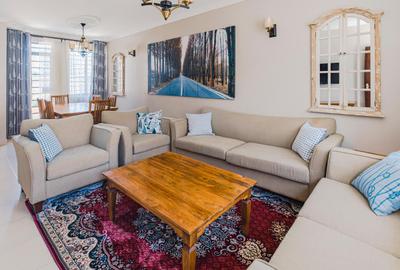 5 Bed Townhouse with En Suite at