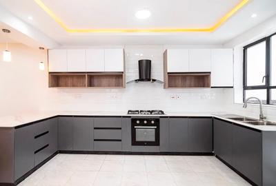 4 Bed Townhouse with En Suite in Kitisuru