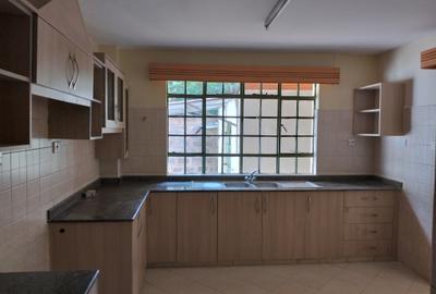 4 Bed Townhouse with En Suite in Lavington - 2