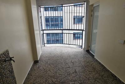 2 Bed Apartment with Gym in Kilimani - 3