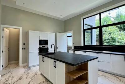 4 Bed Villa with En Suite in Loresho - 3