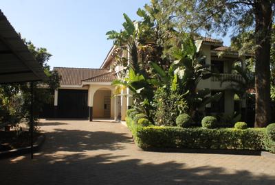 6 Bed House with En Suite at Karen - Hardy - 3