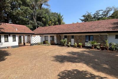 4 Bed House with En Suite in Kyuna - 2