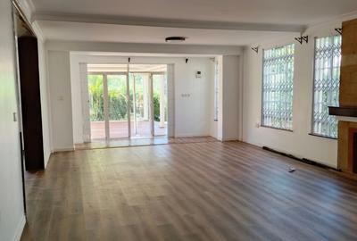 4 Bed House with En Suite in Kitisuru