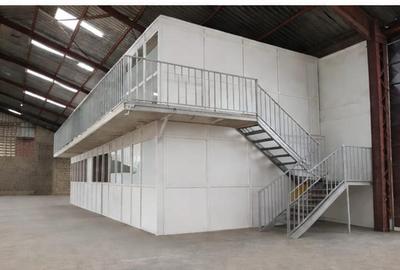 16,000 ft² Warehouse in Industrial Area - 2