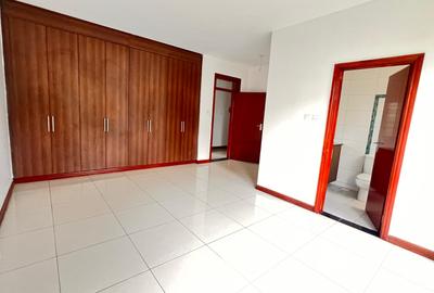 3 Bed Apartment with En Suite in Westlands Area