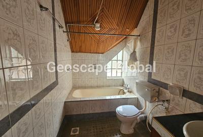 4 Bed Townhouse with En Suite in Spring Valley