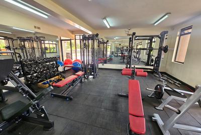 3 Bed Apartment with En Suite in Riverside