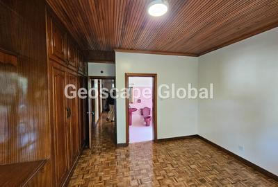 5 Bed House with En Suite in Nyari - 2