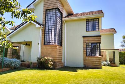 4 Bed Townhouse with En Suite in Kitisuru