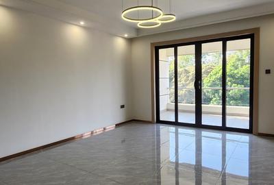 Serviced 3 Bed Apartment with En Suite at River - 3