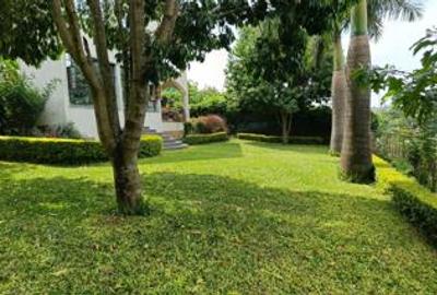 4 Bed House with En Suite at Muthaiga North