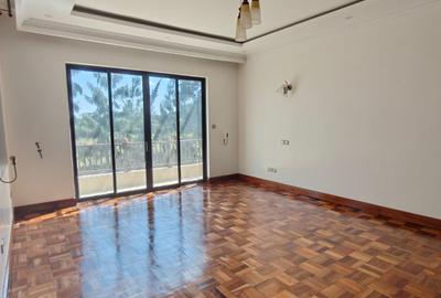 8 Bed Townhouse with En Suite at Karen