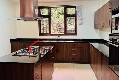 3 Bed Apartment with En Suite at Riverside Drive - 4