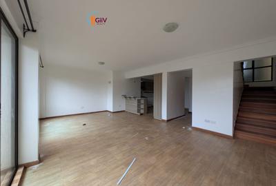 3 Bed Apartment with En Suite in Nyari - 4