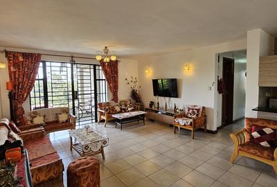 Furnished 2 Bed Apartment with En Suite in Parklands