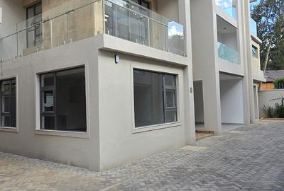 6 Bed Townhouse with En Suite at Lavington Green
