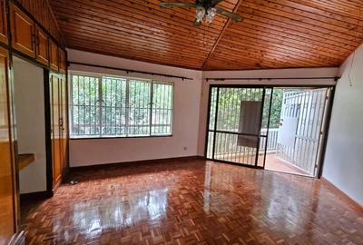 4 Bed House with En Suite in Gigiri