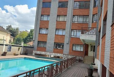 1 Bed Apartment with Swimming Pool in Kilimani
