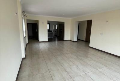 3 Bed Apartment with En Suite at Off City Park Drive