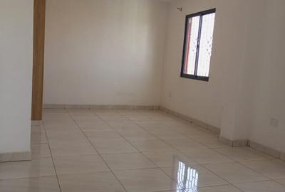 Serviced 3 Bed Apartment with En Suite at Leisure - 3