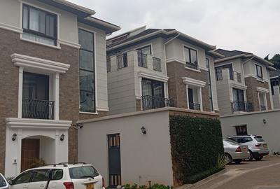 5 Bed Townhouse with En Suite at Peponi Road