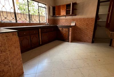 3 Bed Apartment with Swimming Pool in Kileleshwa - 3