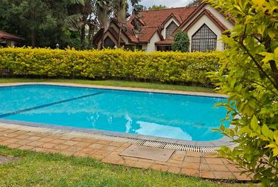 5 Bed Townhouse with En Suite at Kabarsiran Road