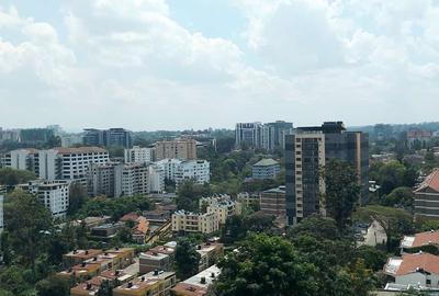 2 Bed Apartment with En Suite in Westlands Area