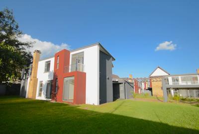 4 Bed Townhouse with En Suite in Garden Estate