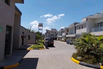 4 Bed Townhouse with En Suite at Syokimau