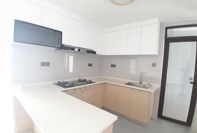 3 Bed Apartment with En Suite at Riverside Drive - 4