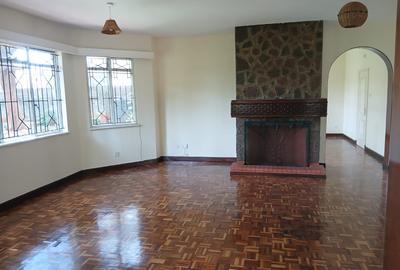 5 Bed Villa with En Suite in Gigiri - 4