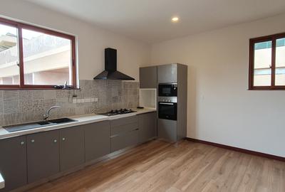 3 Bed Apartment with En Suite at Peponi Rd - 4