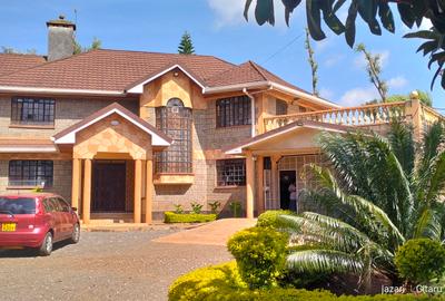 5 Bed Townhouse with En Suite at Karen Plains - 2