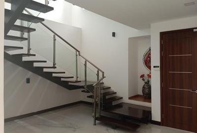 4 Bed Townhouse with En Suite at Peponi Road - 2