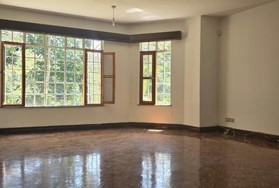 4 Bed House with En Suite in Muthaiga