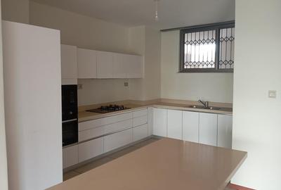 3 Bed Apartment with En Suite at 6Th Parklands - 3