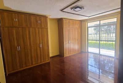 4 Bed Apartment with En Suite in Lavington