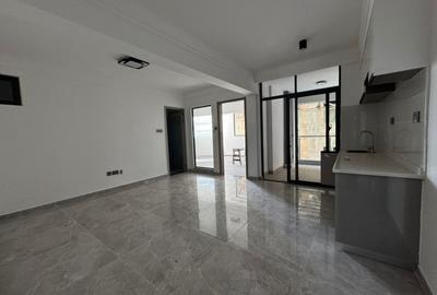 1 Bed Apartment with Swimming Pool in Kilimani - 2