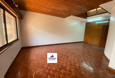 5 Bed Villa with En Suite at Prp7+494 - 2