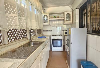 1 Bed House with En Suite in Nyari - 4