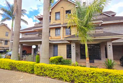 5 Bed Townhouse with En Suite at Lavington Green - 2