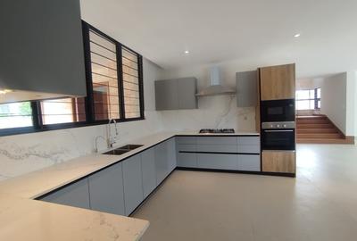 4 Bed House with En Suite in Loresho - 3