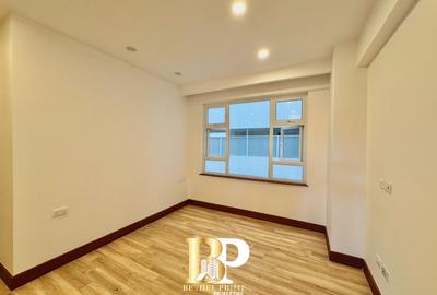 2 Bed Apartment with En Suite in Parklands - 4