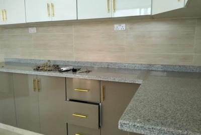3 Bed Apartment with En Suite in Lavington