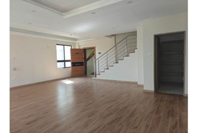 5 Bed Apartment with En Suite in Parklands