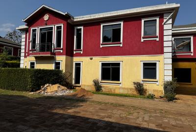 5 Bed Townhouse with En Suite in Lavington