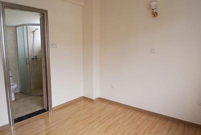 2 Bed Apartment with En Suite at Kindaruma Road - 3