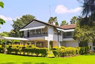 5 Bed House with En Suite in Nyari - 3